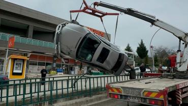 ALKOLLÜ VE EHLİYETSİZ  SÜRÜCÜYE 265 BİN LİRA CEZA