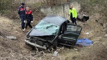 Bayram tatili yolunda feci kaza: 1 ölü, 4 yaralı