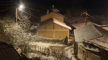 Mart Ortasında Kar Sürprizi: Eskipazar’ın Köyleri Beyaza Büründü