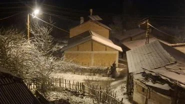 Mart Ortasında Kar Sürprizi: Eskipazar’ın Köyleri Beyaza Büründü