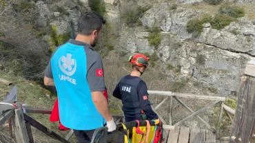 80 metreden boşluğa atladı