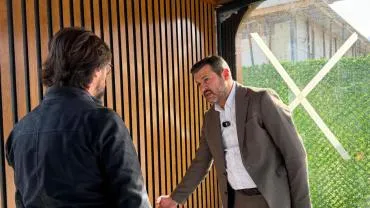 BAŞKAN ÇETİNKAYA YENİ NESİL OTOBÜS DURAĞINI İNCELEDİ