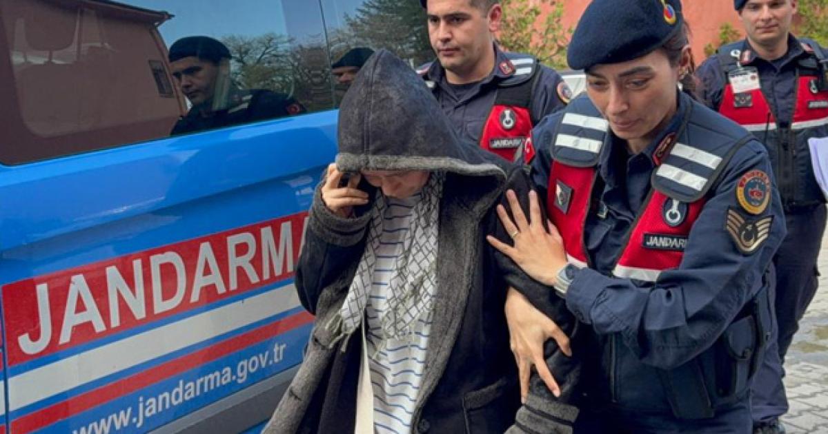 Eşini av tüfeği ile öldüren şüpheli adliyede