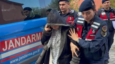 Eşini av tüfeği ile öldüren şüpheli adliyede