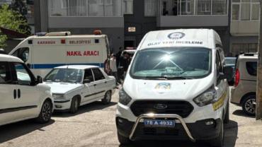 Evinde Ölü Bulundu