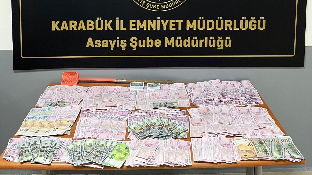 Karabük’te kumar oynayan 19 şahsa toplam 220 bin TL ceza