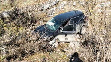 Kontrolden çıkan cip şarampole devrildi: 1 yaralı