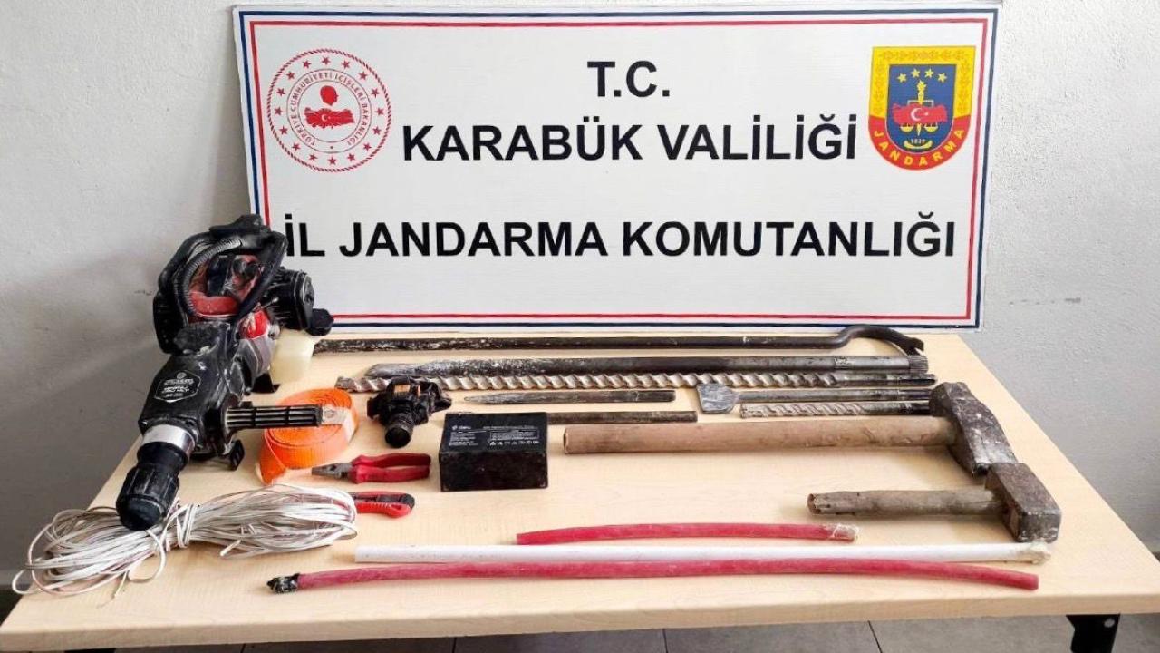 Uyuşturucu ve kaçak kazı operasyonunda 5 şüpheli yakalandı