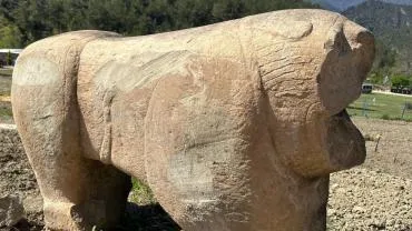 Roma dönemine ait aslan heykeli ele geçirdi