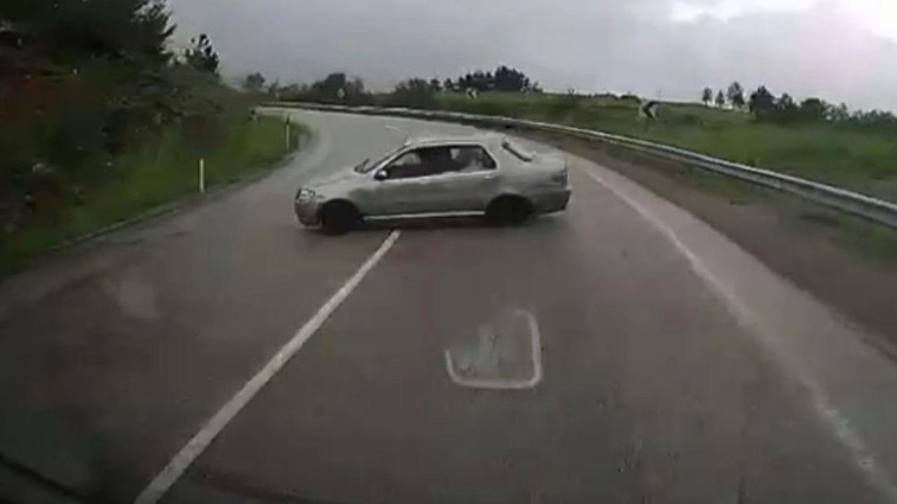 Safranbolu’da 6 kişinin yaralandığı kaza kamerada